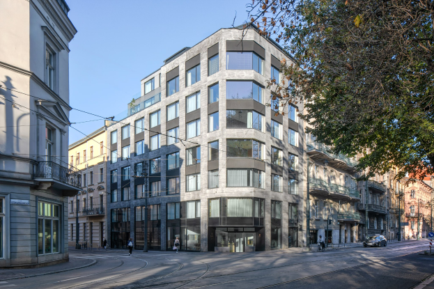 Dachfertigstellung für das neue Hauptquartier der Zoll in Mainz-Hechtsheim