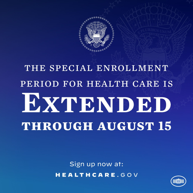 Plakat mit Text und Logo, auf dem steht: "Die Anmeldefrist für den Gesundheitsschutz ist bis zum 15. August verlängert."