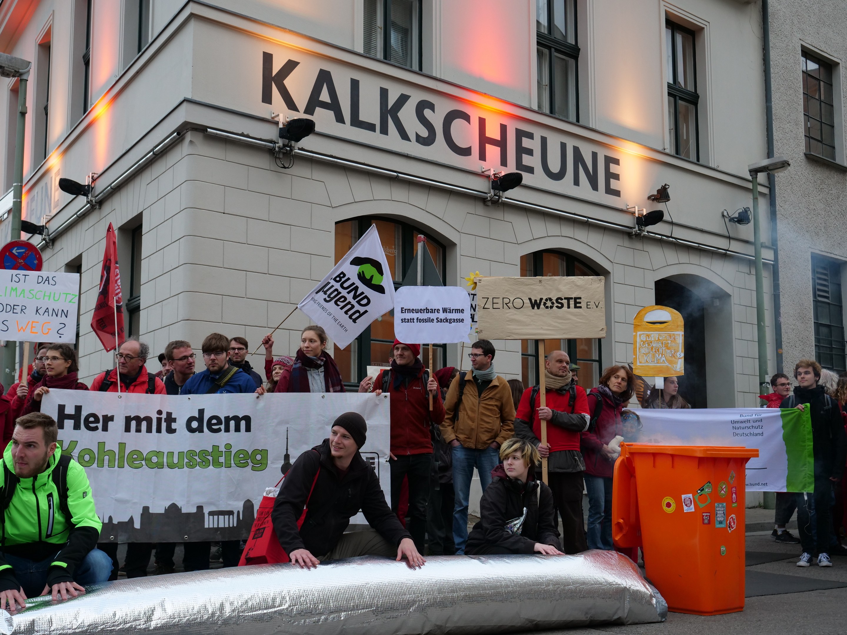 Steinmeier zum Verfassungstag: Demokratie braucht Handeln