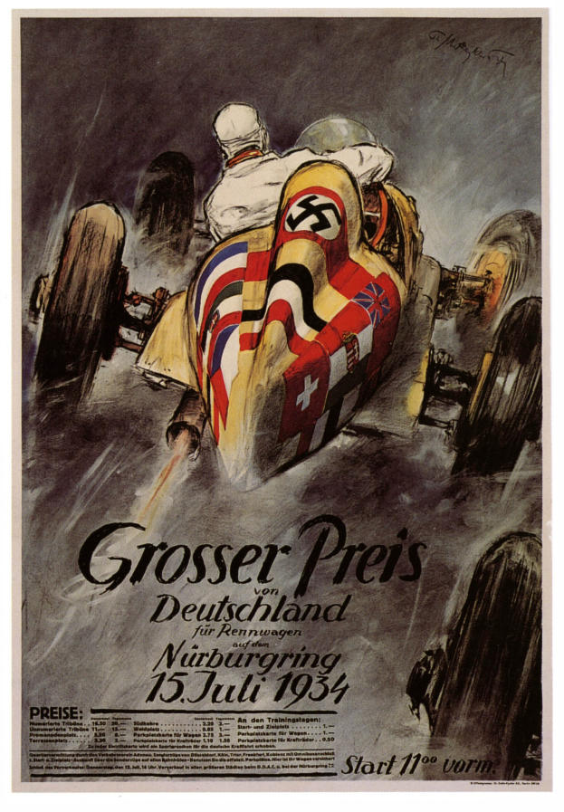 Ein Plakat, das ein Rennauto mit einer Nazi-Flagge zeigt, in hellgelb und rot lackiert, mit einem schwarz-weißen Schachbrettmuster auf der Haube und einem Fahrer in einem schwarzen Helm und einem rot-weiß gestreiften Hemd, vor einem hellblauen Himmel mit wei├čen Wolken.