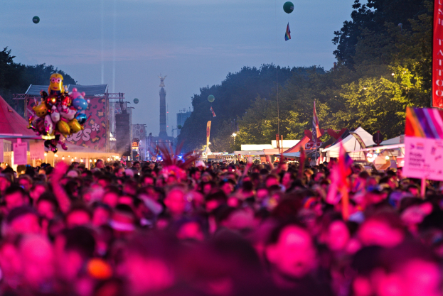 Am Samstag findet das St. Bernard Party statt         St. Bernard Mensa wird zum Party-Tempel